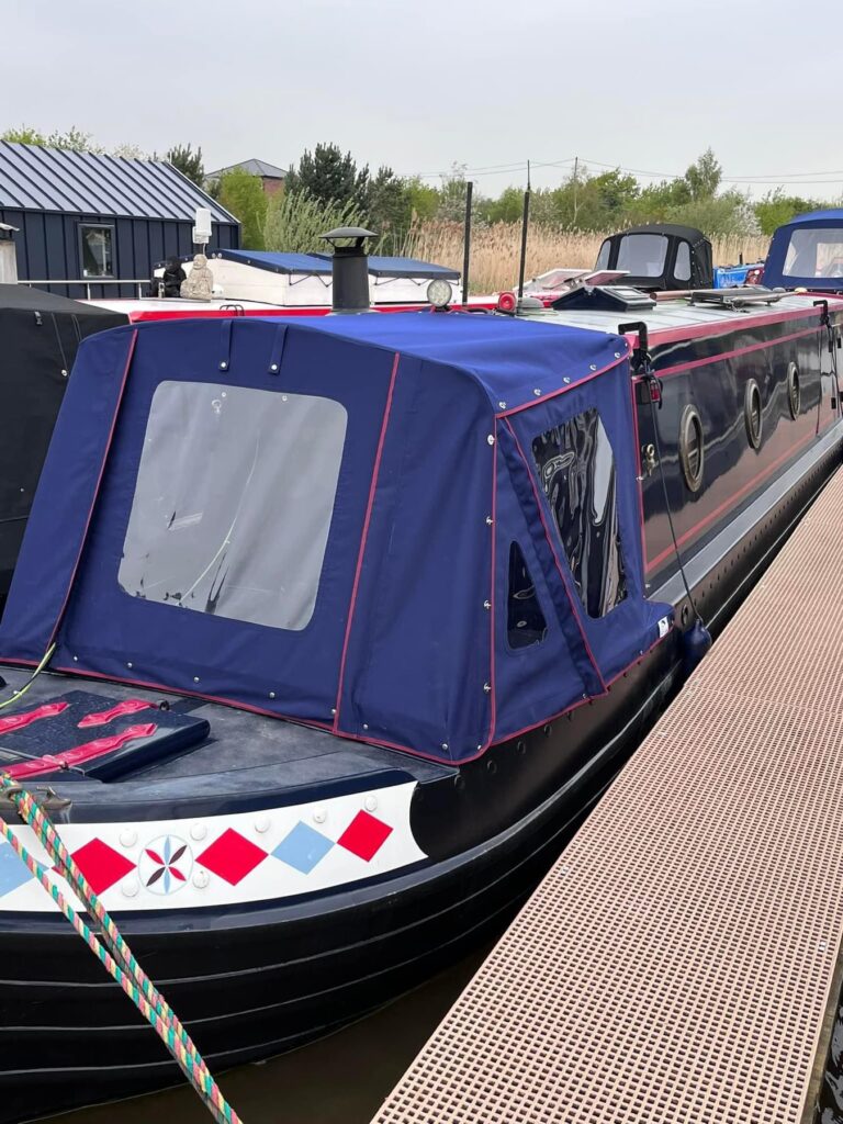 Narrowboat-cover-cratch-cover-complete-with-framework