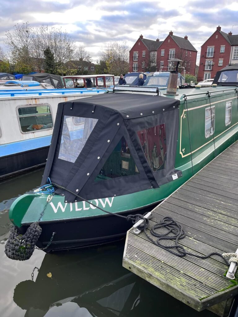 Narrowboat-cover-cratch-cover-complete-with-framework